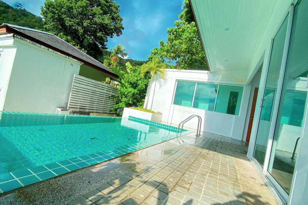 3 Bdr Pool Villa Patong 芭东3卧室泳池别墅 远海景 Buitenkant foto